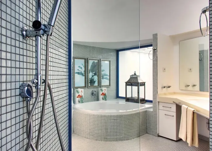 Premium Isabel 1 * קוסטה קלמה